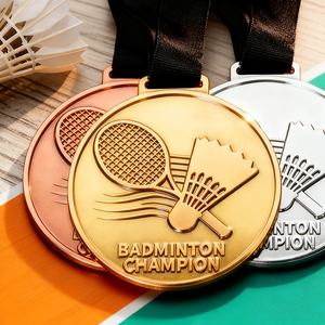Medalla de Bádminton de metal <span class=keywords><strong>en</strong></span> relieve con diseño de volante personalizado, medalla de Bádminton de competición de aleación de Zinc <span class=keywords><strong>en</strong></span> relieve 3D a granel - Product Image 1