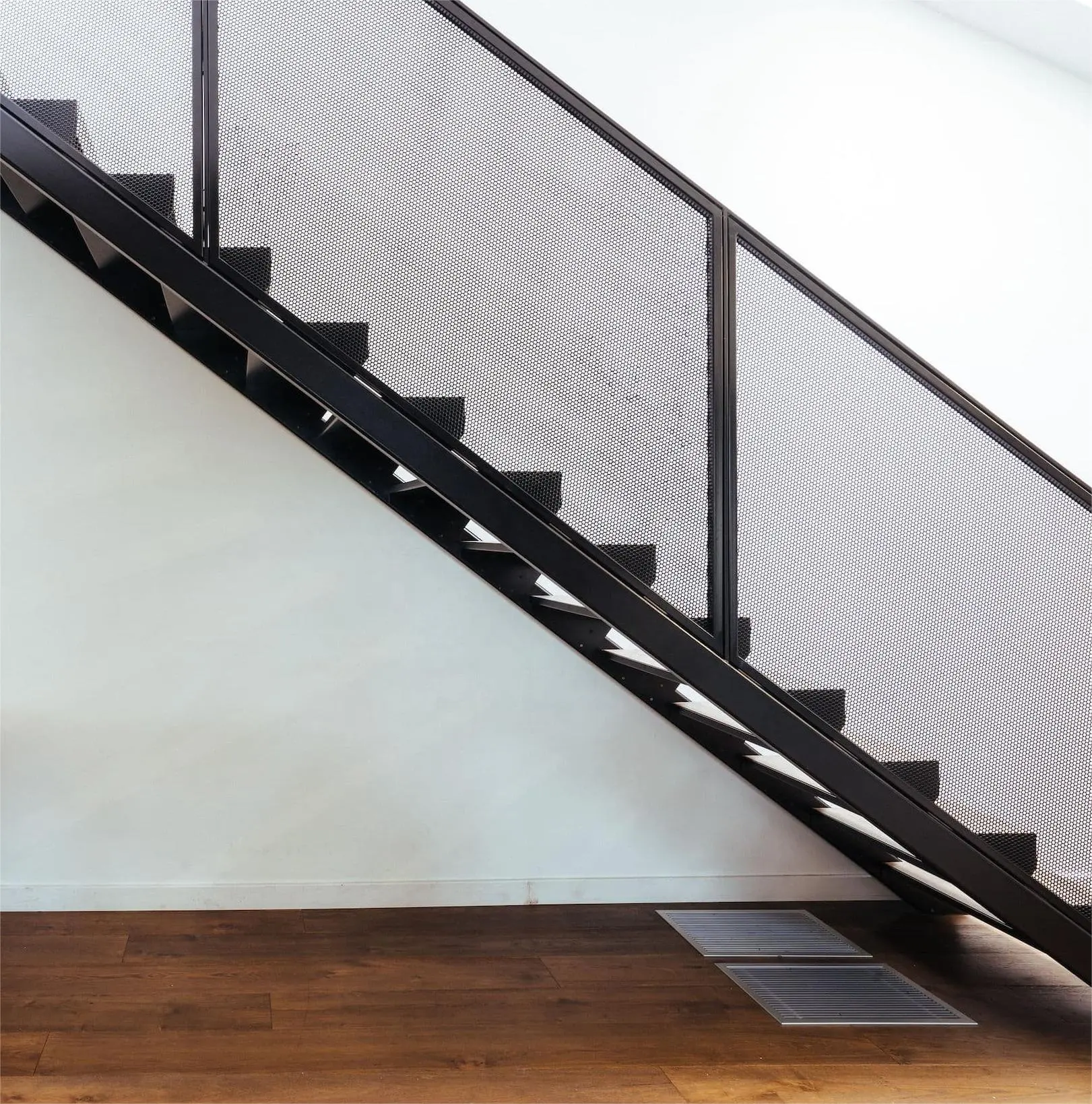 Steel Stairway Punching Iron Guardrail Narrow Edge Solid Wood Pedal Installation Simple Black Steel Plate Staircase
