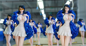 Figurine Anime Robin de la Version JT du Film Gold City, en Résine PVC Personnalisée OEM, Ornement Modèle, Vente en Gros, Jouets Statues - Product Image 5
