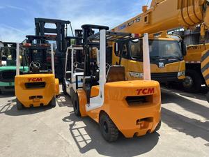 Chariot élévateur diesel TCM d'occasion à bas prix, 2,5 tonnes, haute qualité, 3 mètres, personnalisable avec vérin. - Product Image 3