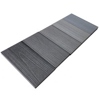 Revêtement de sol extérieur anti-décoloration imperméable à l'eau Revêtement de sol extérieur durable en wpc Plancher extérieur en bois et plastique