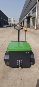 Tractor de Remolque Manual Verde 4X4 con Neumáticos para Terreno Accidentado, Uso en Construcción - Product Image 3