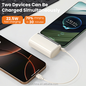 Nouvelle batterie externe portable en forme de capsule, charge rapide 22,5 W, 10000 mAh, avec câble USB-C intégré 60 W et support de téléphone pour iPhone 17 Pro - Product Image 2