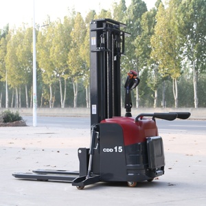 Apilador Eléctrico Portátil de Doble Nivel Económico, Nuevo Modelo <span class=keywords><strong>2026</strong></span>, Montacargas Autopropulsado de 1.5 Toneladas - Product Image 1