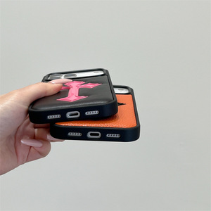 Custodia in Pelle per <span class=keywords><strong>iPhone</strong></span> 17 Air <span class=keywords><strong>con</strong></span> Design 3D Trendy a Croce in Rilievo, Compatibile <span class=keywords><strong>con</strong></span> <span class=keywords><strong>iPhone</strong></span> 13 14 15Pro Max Heart 16 Plus - Product Image 6