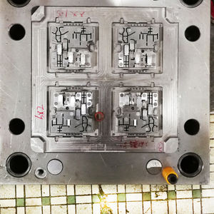 บริการแม่พิมพ์ฉีดขึ้นรูปพลาสติกผู้ผลิตชิ้นส่วนแม่พิมพ์สำหรับงานผลิตแผ่นโลหะงานตามสั่ง - Product Image 5