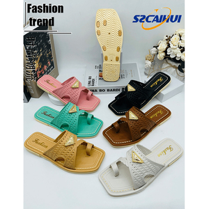 Vente en gros de chaussures en plastique Babouche Femme, sandales Babouche pour femmes - Product Image 1