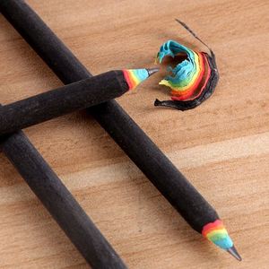 Crayon HB Standard Créatif Arc-en-ciel Sept Couleurs en Papier Pur, Surface Noire, 17,5 cm, Rond, 6g, Design Stylo, Utilisation Bureau et École - Product Image 4