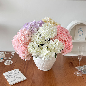 Yasunobu - Flores Artificiales de Hortensia Francesa de 5 Cabezas, Tacto Natural de Seda, Decoración de Boda, Arreglo Floral - Product Image 1