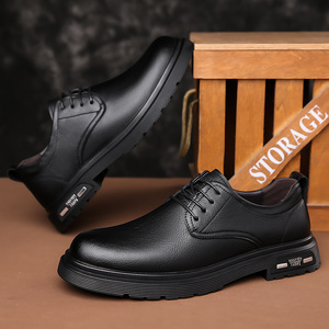 รองเท้าลำลองผู้ชายหนังสีน้ำตาลแบบผูกเชือก รองเท้าบูททำงานแบบหุ้มข้อต่ำ ดีไซน์เย็บสีพื้น ผลิตที่เวินโจว รุ่น 9268 - Product Image 4