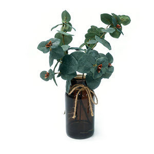 Tiges d'eucalyptus artificielles dans un vase en <span class=keywords><strong>verre</strong></span> noir – Plante artificielle élégante pour la maison, le bureau, la ferme, ou comme centre de table de mariage - Product Image 1