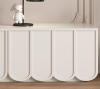 Ensemble meuble TV et table basse en bois massif, style crème français, intégré au sol, mobilier de salon moderne et minimaliste