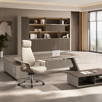 Bureau de direction en forme de L, table en placage de bois avec armoire latérale pour projet de construction de bureaux