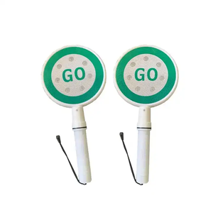 Señal de Advertencia de Parada con Flecha Verde Intermitente LED de Mano, Cono Estándar Reflectante Prismático de Alta Intensidad de Doble Cara - Product Image 6