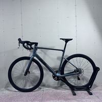 Vélo de course sur route aérodynamique en fibre de carbone haute performance 700C, 24 vitesses, freins à disque hydrauliques, vélo de triathlon pour adultes