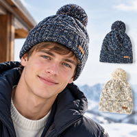 Bonnet unisexe personnalisé en tricot torsadé mélange de couleurs avec revers et pompon, élégant, doux et chaud, idéal pour les sorties hivernales et les balades urbaines