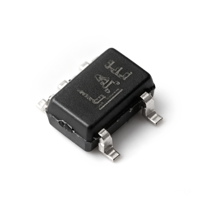 Régulateur de tension IC LDO à faible chute de tension MIC5213-3.3YC5-TR Original en stock