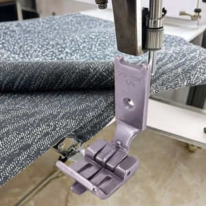 อุปกรณ์เสริมจักรเย็บผ้าแบบเข็มคู่ 842 845 รุ่น 212-112K ตีนผีแบบมีดกลางเคลื่อนที่ได้ สำหรับเย็บขอบเบาะโซฟา ใช้ในอุตสาหกรรม สินค้าใหม่ - Product Image 3