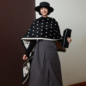 Chal al por mayor, nuevo, con estampado de lunares, fino, cálido, transpirable, versátil, para uso diario y exterior en otoño e invierno, para mujer. - Product Image 2
