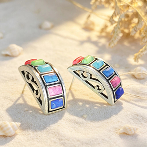 Orecchini a cerchio bohémien con intarsi in turchese colorato, gioielli vintage con pietre per occasioni quotidiane - Product Image 1