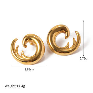 Boucles d'oreilles en acier au titane tout-en-un pour femmes INS Wind Boucles d'oreilles texture en forme de vague en acier inoxydable or 18 carats - Product Image 2