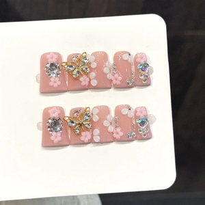 Manicura Francesa de Lujo <span class=keywords><strong>con</strong></span> Degradado de Diamantes Brillantes y Patrones Florales Intrincados, <span class=keywords><strong>Uñas</strong></span> Postizas Hechas a Mano - Product Image 2