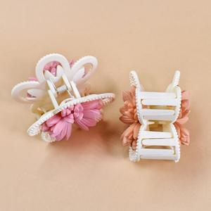 Qianjin Groothandel Nieuwe Plastic Bloem Haarklauw Clip Voor Vrouwen Schattige 3d Bloemen Haaraccessoires In Pastelkleuren - Product Image 3