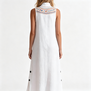 Vestido Midi Bohemio Personalizado sin Mangas con Bordado Tejido, Cuello Alto Colorido, Abertura Lateral y Detalle de Botones de Lino para Mujer - Product Image 2