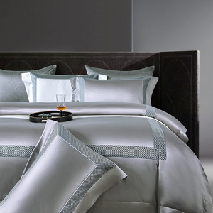 Parure de lit quatre pièces en coton Pima pour lit de 2,0 m, couleur unie minimaliste, housse de couette et draps respirants - Product Image 3