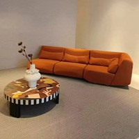 Table basse de salon en bois massif style designer italien vintage avec motifs graffiti de luxe