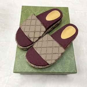 Sandales à plateforme ajourées pour femmes, style claquettes de créateur, chaussures de plage - Product Image 4