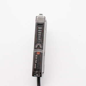 Amplificateur de capteur à fibre optique DOMENZI E3X-NA11, haute sensibilité, haute fréquence de réponse, avec sortie NPN à alimentation 24 V - Product Image 3
