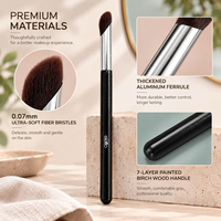 Pinceau de maquillage pour les yeux angulaire de 15,5 cm avec des poils en fibres ultra-douces de 0,07 mm, virole en aluminium épaissie