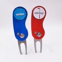 Outil de divot pliable de couleur bleue de bouton pop-up avec marqueur en métal de terrain de golf personnalisé