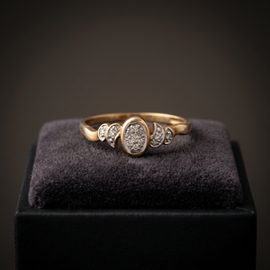 Anillo Unisex de Plata 925 con Baño de Oro de 14K, Estilo Minimalista Moderno, Corte Brillante, Engaste Pavé, Diamante Certificado, Marca Bella Direct - Product Image 3