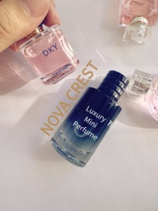 PROFITABLE À REVENDRE : <span class=keywords><strong>Parfums</strong></span> <span class=keywords><strong>miniatures</strong></span> de luxe en gros (5-30 ml) – Eau de Cologne pour hommes, Parfum unisexe, Parfum pour femmes, Coffrets cadeaux - Product Image 4