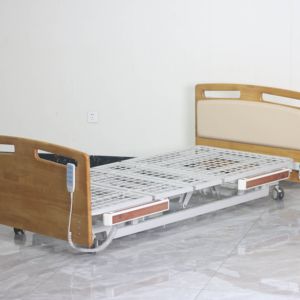 Cama de Hospital para Cuidado en el Hogar con Altura Ajustable, Cabecera de Roble Macizo, Superficie de Malla, Ruedas Silenciosas de 5 Pulgadas, Operación Manual - Product Image 1
