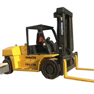 Montacargas Diésel Komatsu FD160 de 16 Toneladas de Segunda Mano de Japón con Precio Bajo, Motor y Neumáticos Sólidos - Product Image 1