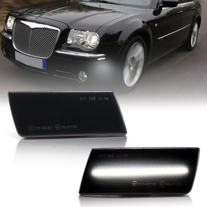 ไฟเลี้ยวหน้ากันชน 2 ชิ้น สำหรับ Chrysler 300 เลนส์รมดำ ไฟ LED สีขาว ไฟเลี้ยวข้างแบบแถวเดียว - Product Image 1