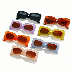 Gafas de Sol Cuadradas de Moda con Logotipo Personalizado, Color Caramelo, Gafas de Sol Rectangulares Pequeñas para Mujer - Product Image 1