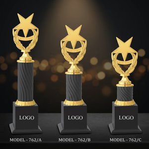 Atractivo Trofeo Estrella con Marca Personalizada Grabada con Láser e Impresión UV en Metal Fundido a Presión - Product Image 1