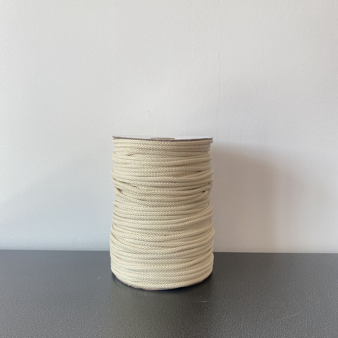 P01 - Beige
