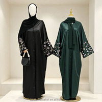 Abaya en satin personnalisée ODM avec broderie florale sur les manches, robe maxi modeste musulmane à manches chauve-souris fermées, vert foncé, marque privée OEM