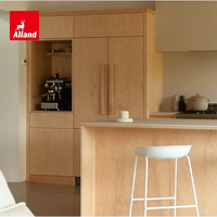 Armoires de cuisine en placage de bois Alland, modernes, couleurs claires blanchies, sur mesure pour toute la maison, qualité constructeur, projet Au