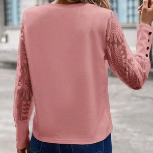 T-shirt haut tendance pour femme, best-seller, en tissu gaufré, à manches boutonnées, avec empiècements en dentelle et découpes - Product Image 6