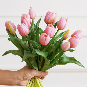 Ramo de Tulipanes Artificiales de PVC Suave con Textura Hidratante, Decoración para Bodas y Hogar, Accesorios de Fotografía - Product Image 4