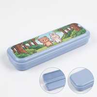 Étui à crayons en PP bleu clair avec autocollants de dessins animés, design durable aux coins arrondis, fournitures scolaires écologiques pour logo personnalisé promotionnel