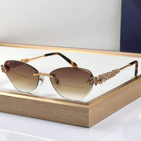 Nouvelles lunettes de soleil œil-de-chat de créateur de mode euro-américaine, protection UV400, anti-reflet, monture sans cerclage, rivets métalliques, dégradé