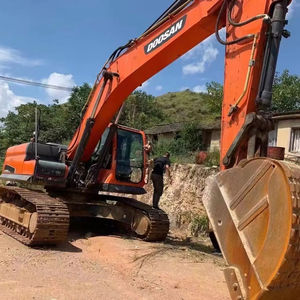Escavatore Usato Doosan DX300 di Alta Qualità, Poche Ore di Lavoro, Escavatore Idraulico Cingolato Pronto all'Uso - Product Image 1