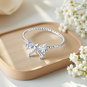 कोरियन शैली महिला लड़कियों क्रिस्टल धनुष उपहार फैशन सस्ते पारदर्शी क्रिस्टल ज़िरकॉन तितली धनुष रिंग - Product Image 1